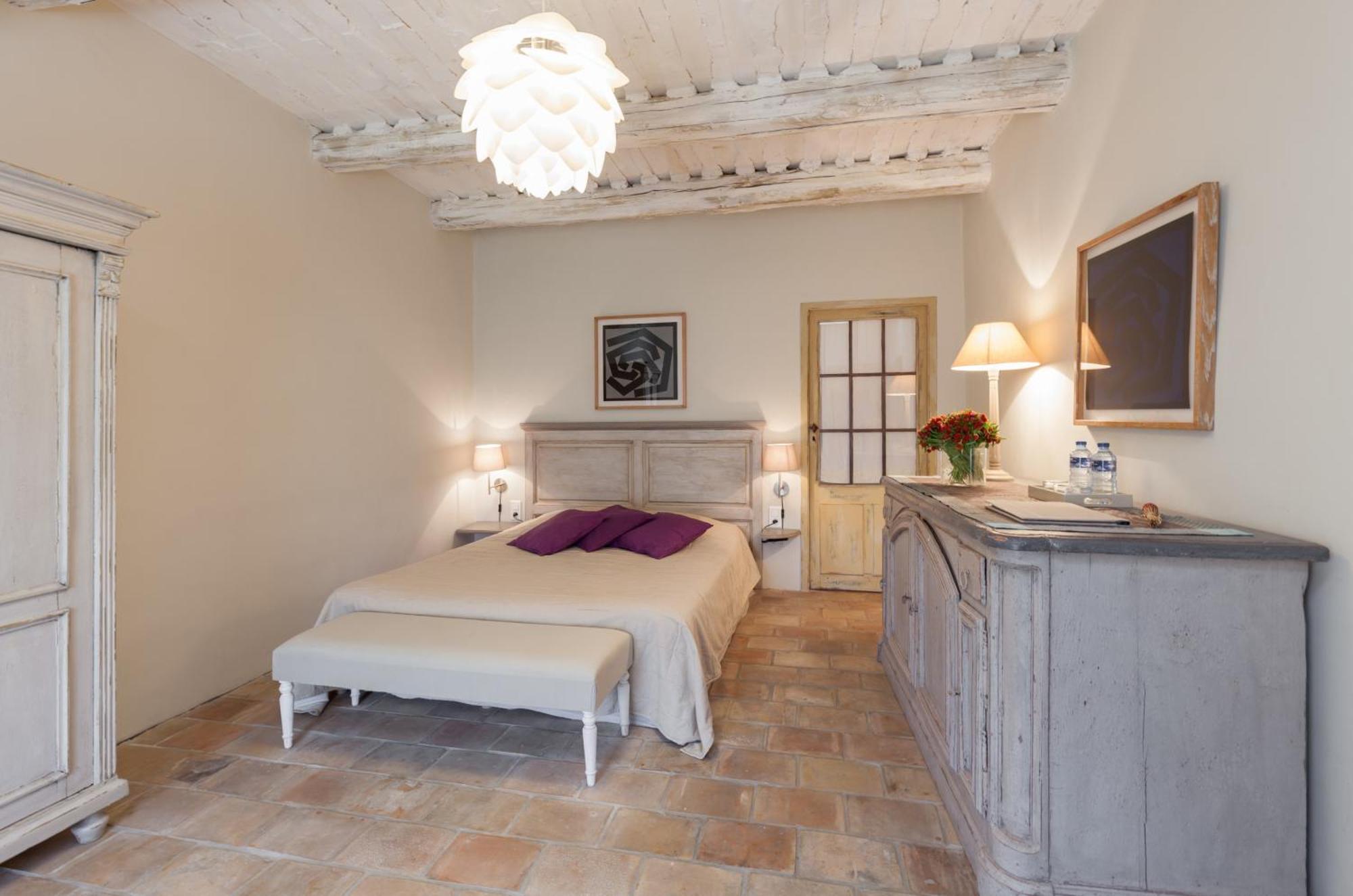 La Louviere Des Bruyeres Bed & Breakfast Robion en Luberon Room photo